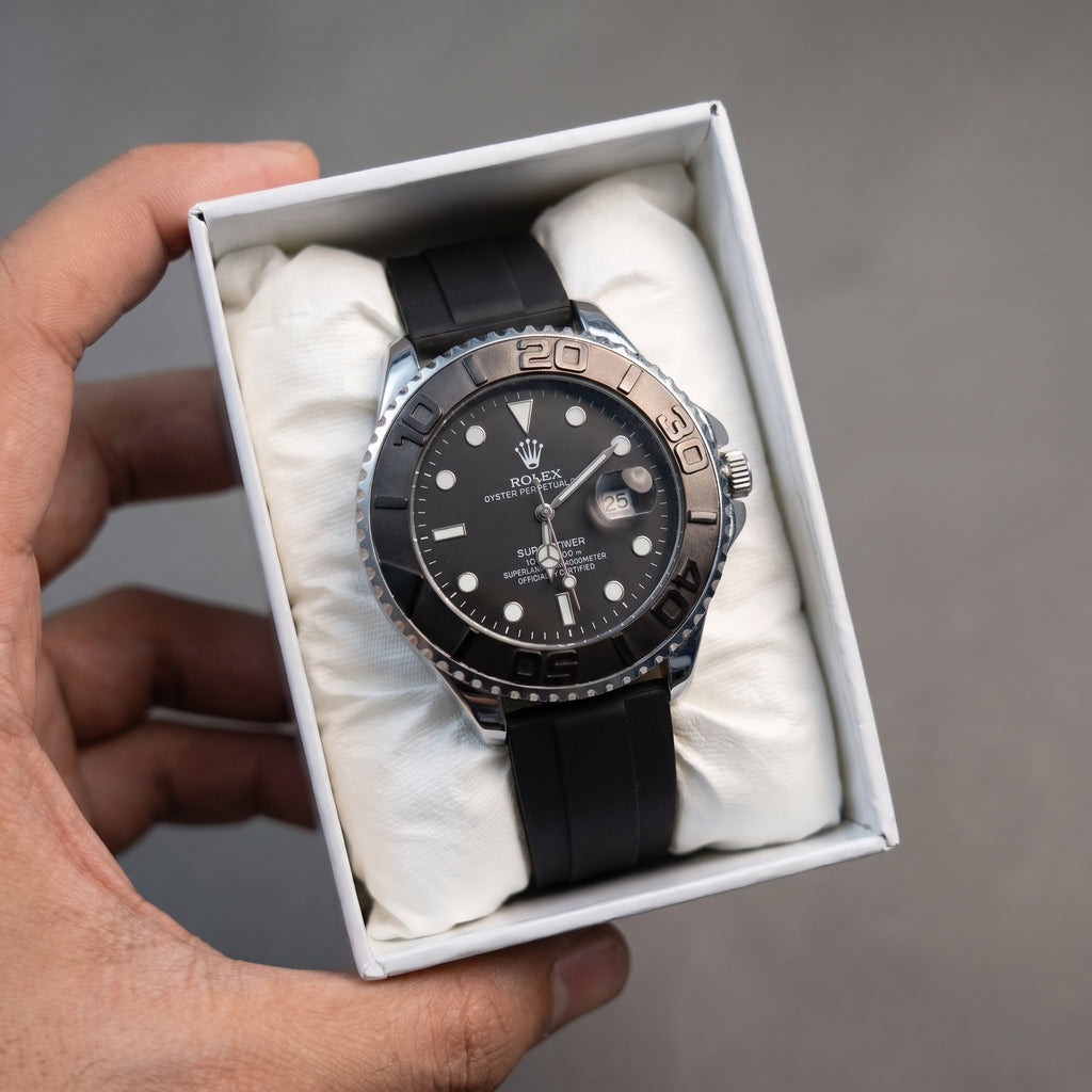 Luxury Submariner-Style Men’s Watch | Black Dial & Black Rubber Strap