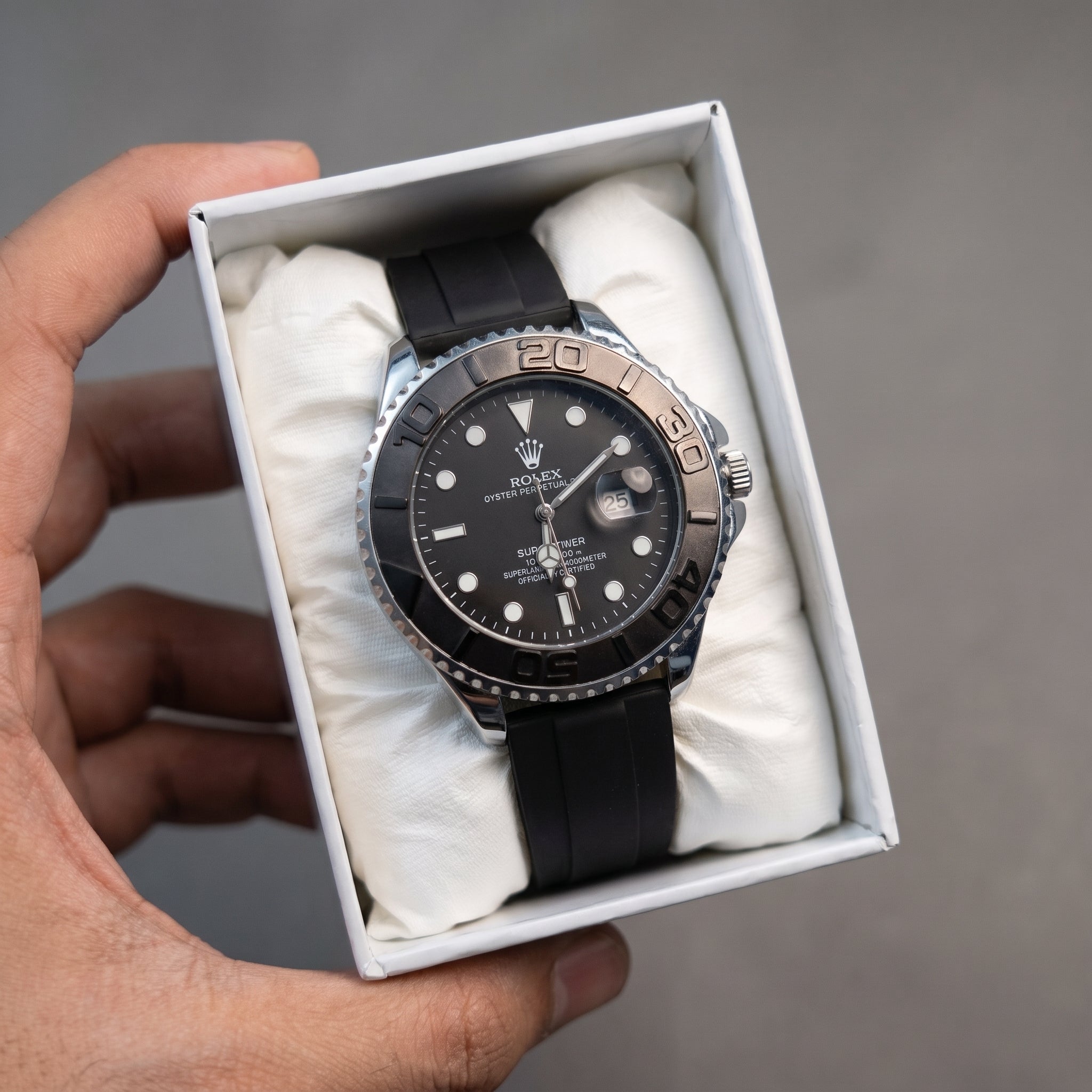Luxury Submariner-Style Men’s Watch | Black Dial & Black Rubber Strap